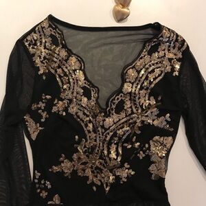 Gorgeous gold & black bodysuit - mesh and sparks ✨